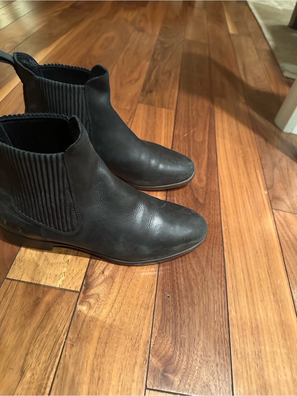 UGG Women's charcoal Ribbed Chelsea Ankle Boots Size 7 - Picture 3 of 3